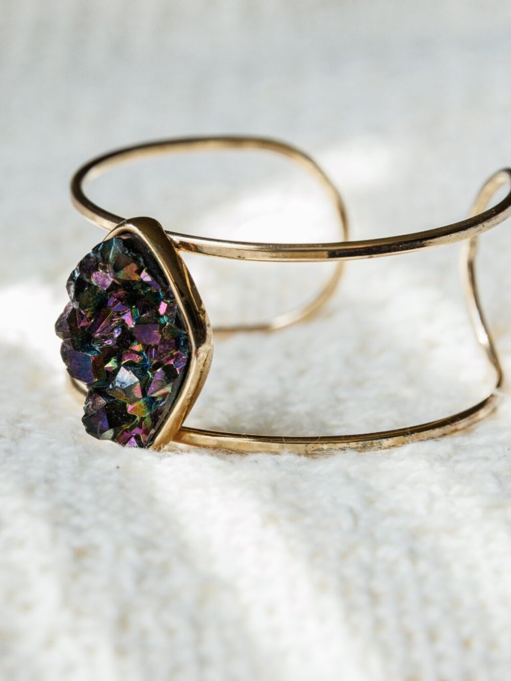 H&M Gold Purple Iridescent Druzy Cuff Bracelet with Faux Crystal Stone